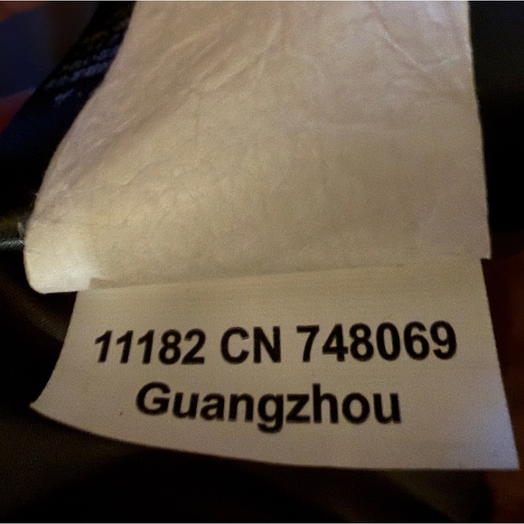 Burton x Carhartt Gore-Tex Jacket - Size Medium (M) - Picture 8 of 8